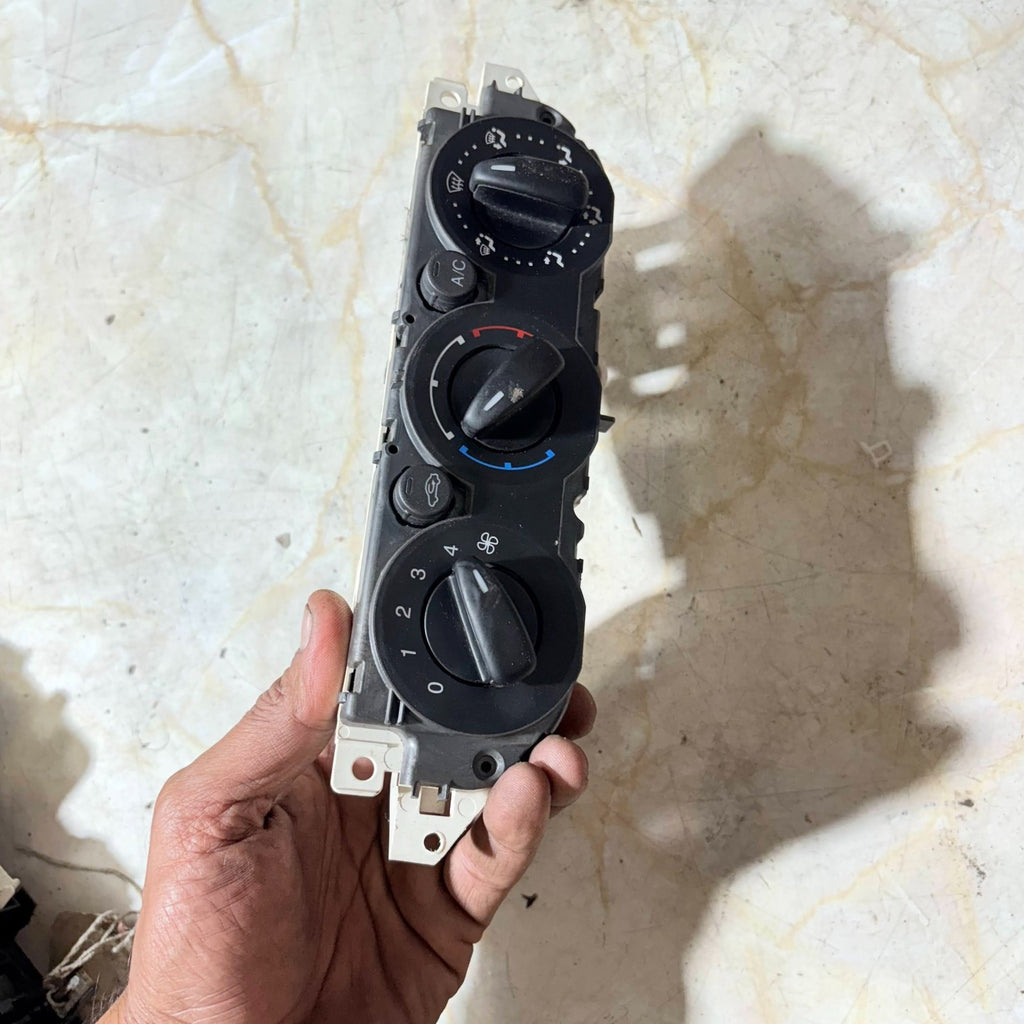 Ford Focus C‑Max Heater/Air Con Control Panel 3M5T‑19980‑AD 2003‑2010