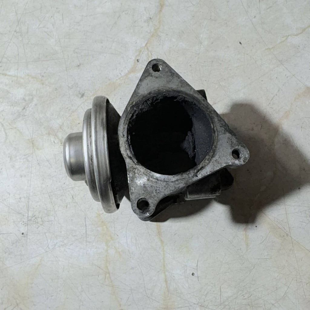 VOLKSWAGEN TOURAN MK1 EGR Valve Exhaust Gas Recirculation Valve 749603D