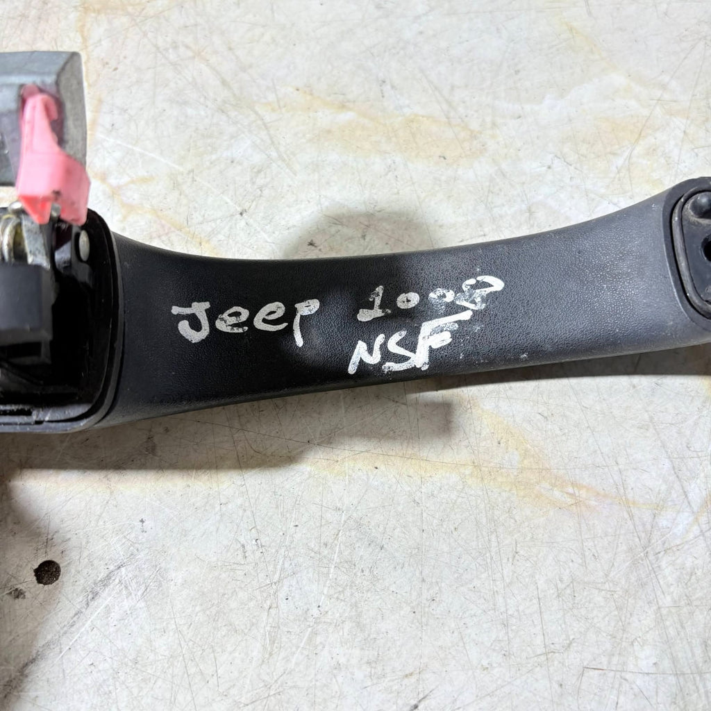 JEEP COMPASS PATRIOT 07-17 FRONT LEFT DOOR HANDLE KEYHOLE BEZEL COVER 05074189AG