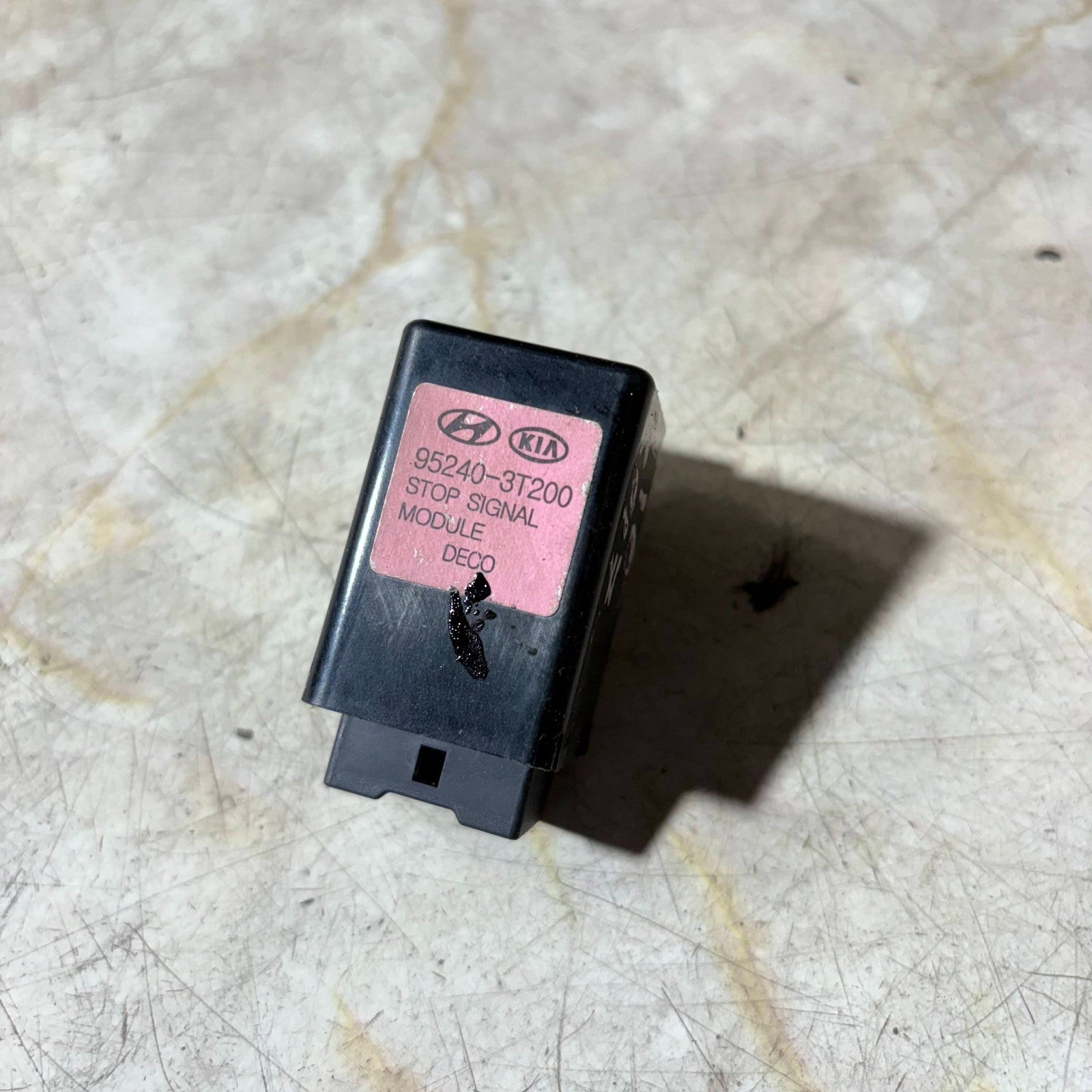 HYUNDAI i10 SE MK2 2013-2019 STOP SIGNAL MODULE RELAY 95240-3T200