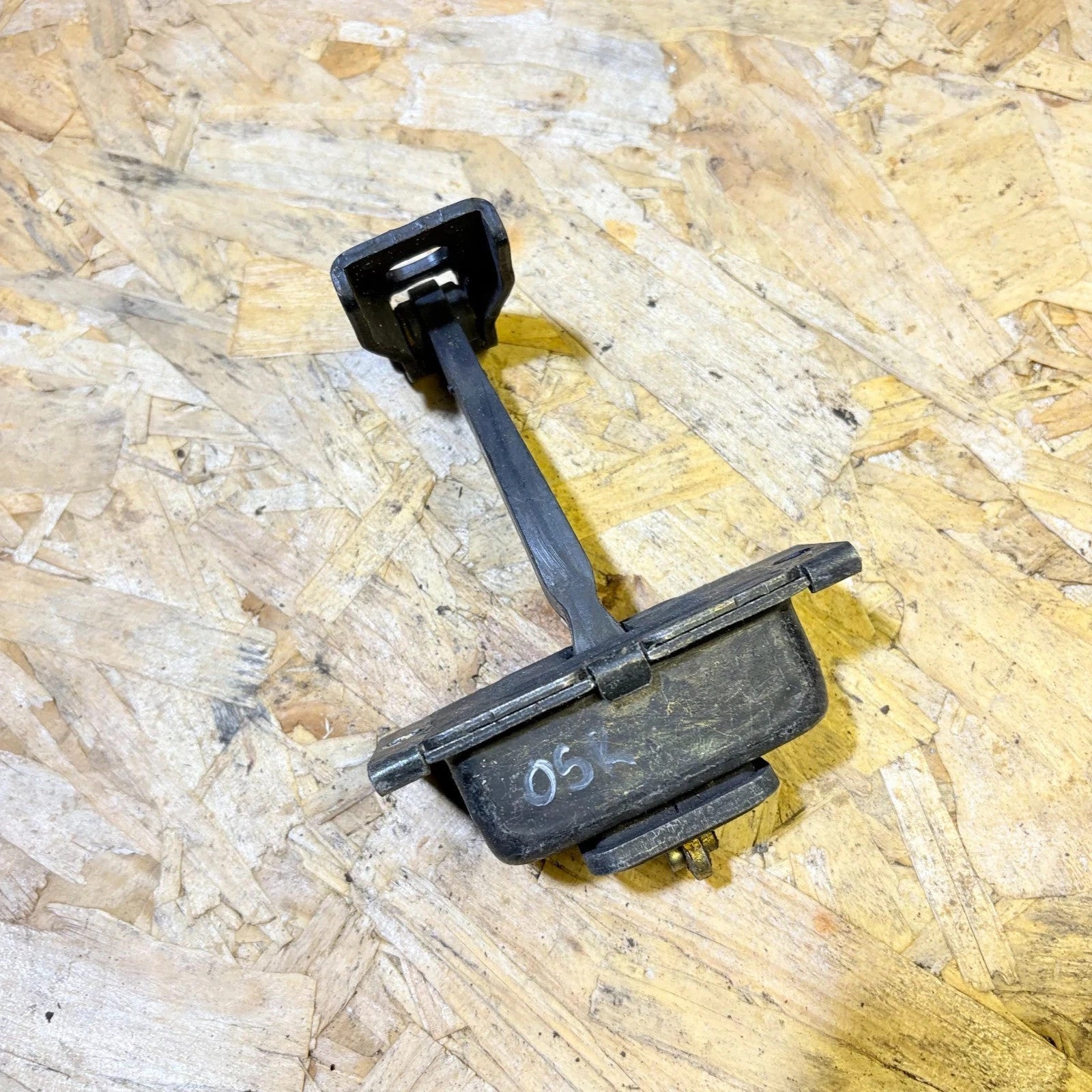 Mercedes A-Class W168 1997-2004 Front Door Check Strap A1687200116 Limiter