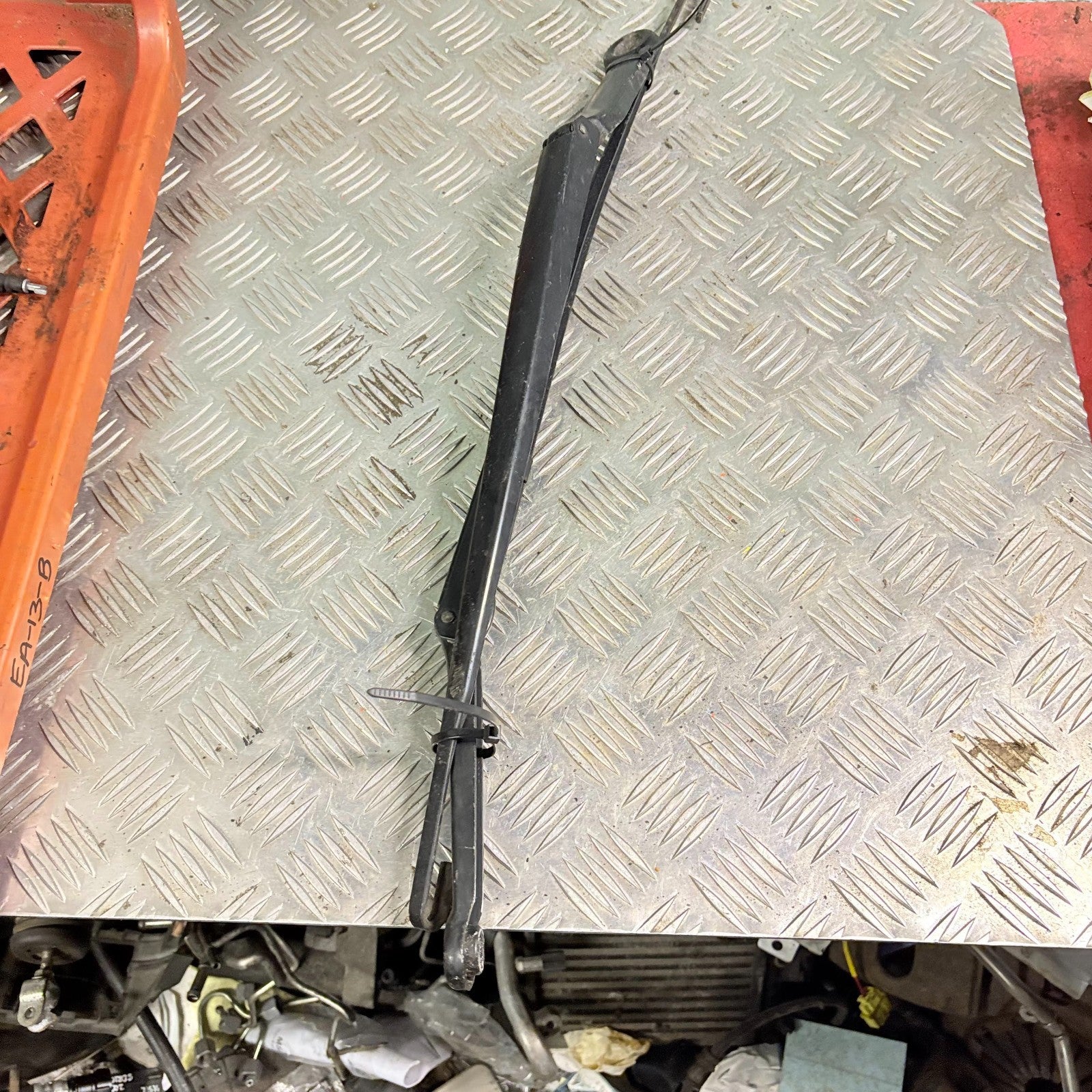 2005-2007 BMW 3 Series E46 318i Windscreen Wiper Arm Passenger Side Left