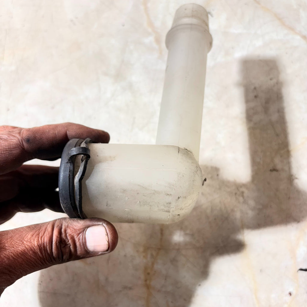 XS41-8K528-AD Ford Focus Mk1 Washer Bottle Reservoir  2001-2004 Hatchback