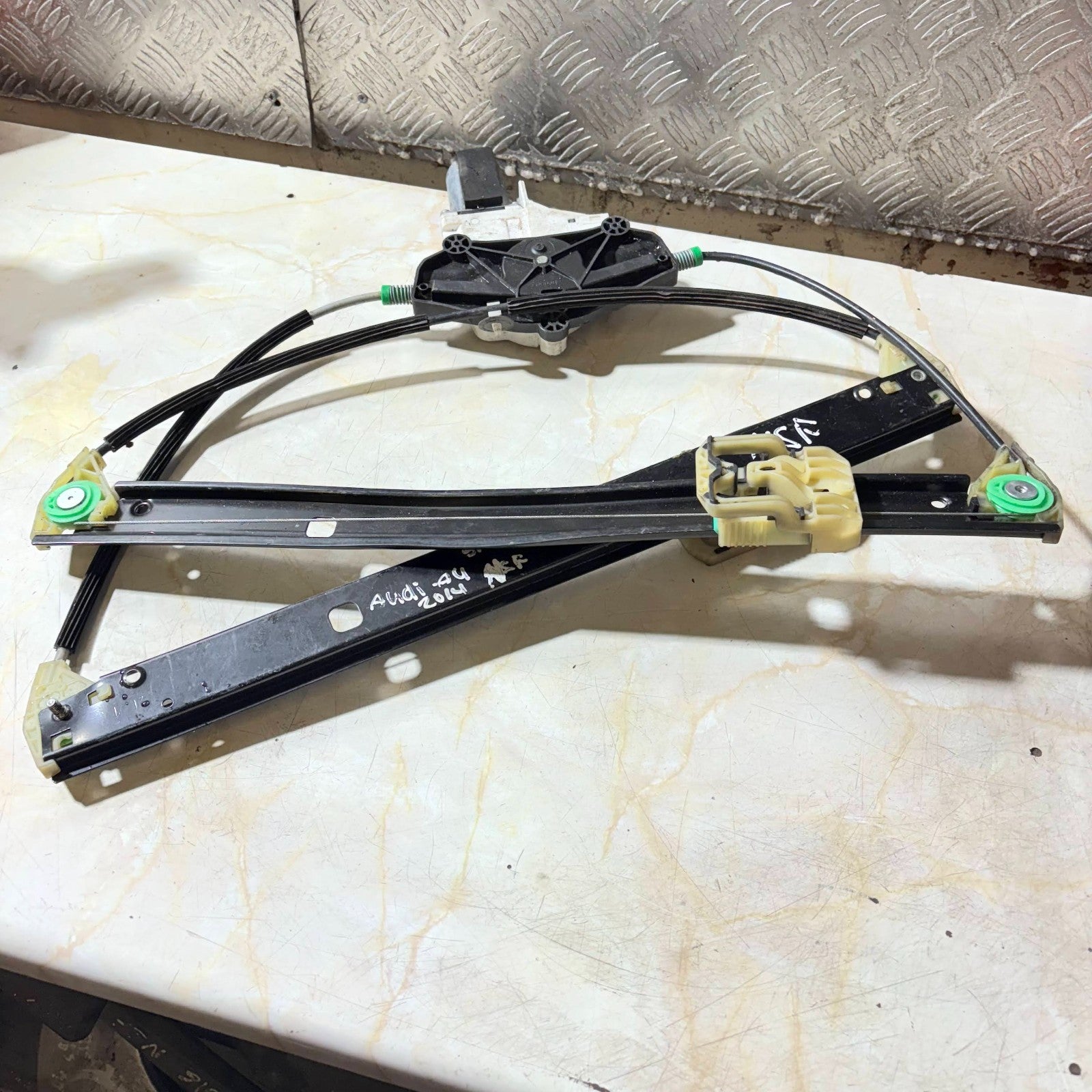 AUDI A4 2014 WINDOW REGULATOR FRONT LEFT PASSENGER SIDE 8K0 837 461
