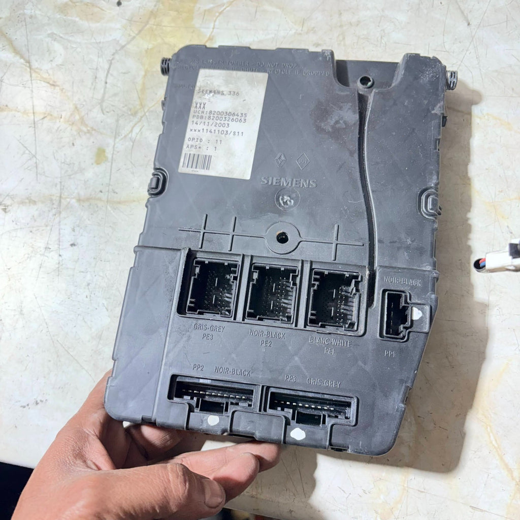Renault Megane Mk2 03-08 Comfort Body Control Module 8200306435