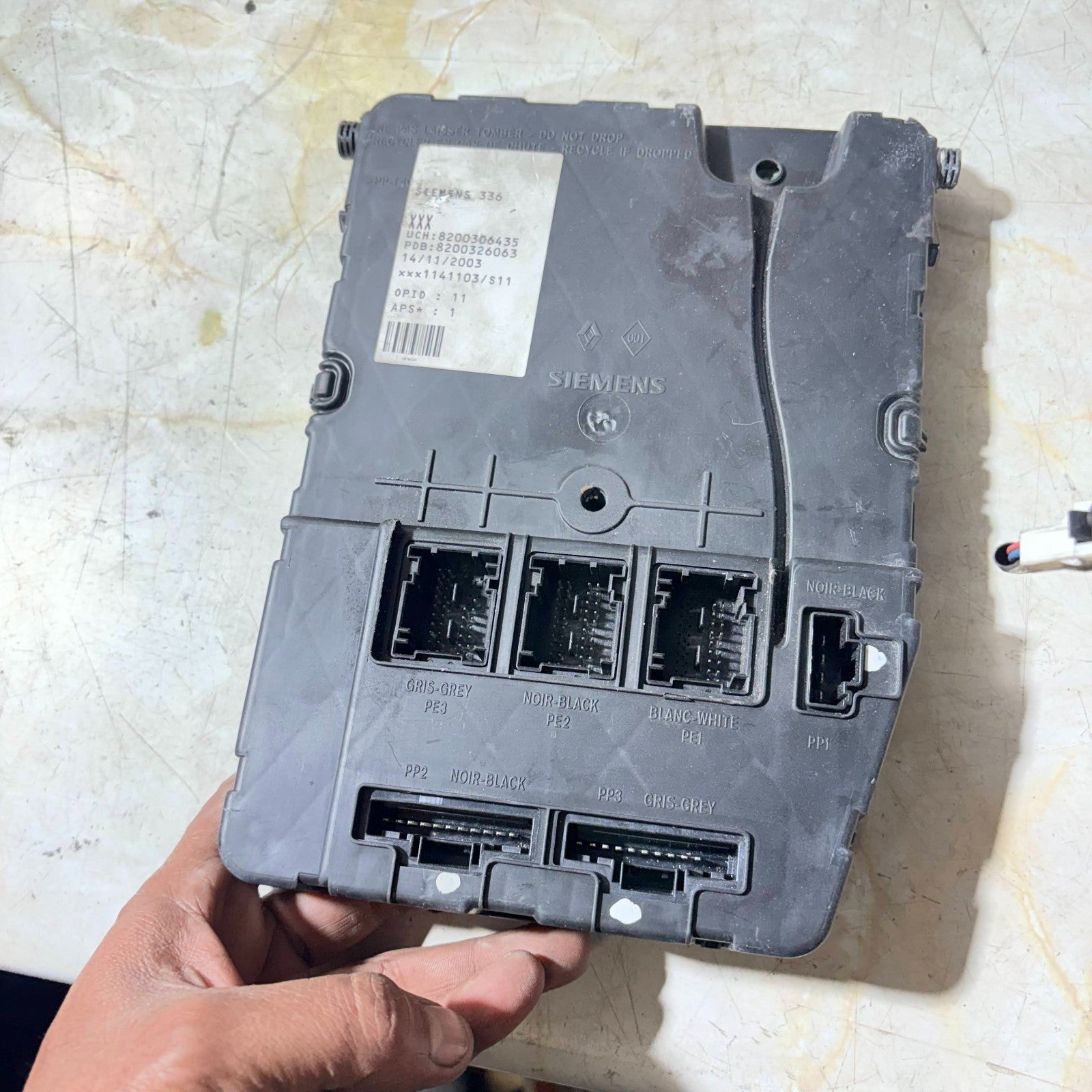 Renault Megane Mk2 03-08 Comfort Body Control Module 8200306435