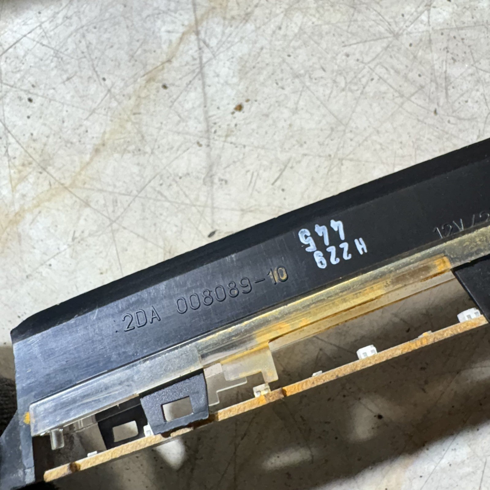 Mercedes-Benz C200 2006 Emergency Third Brake Light 00808910