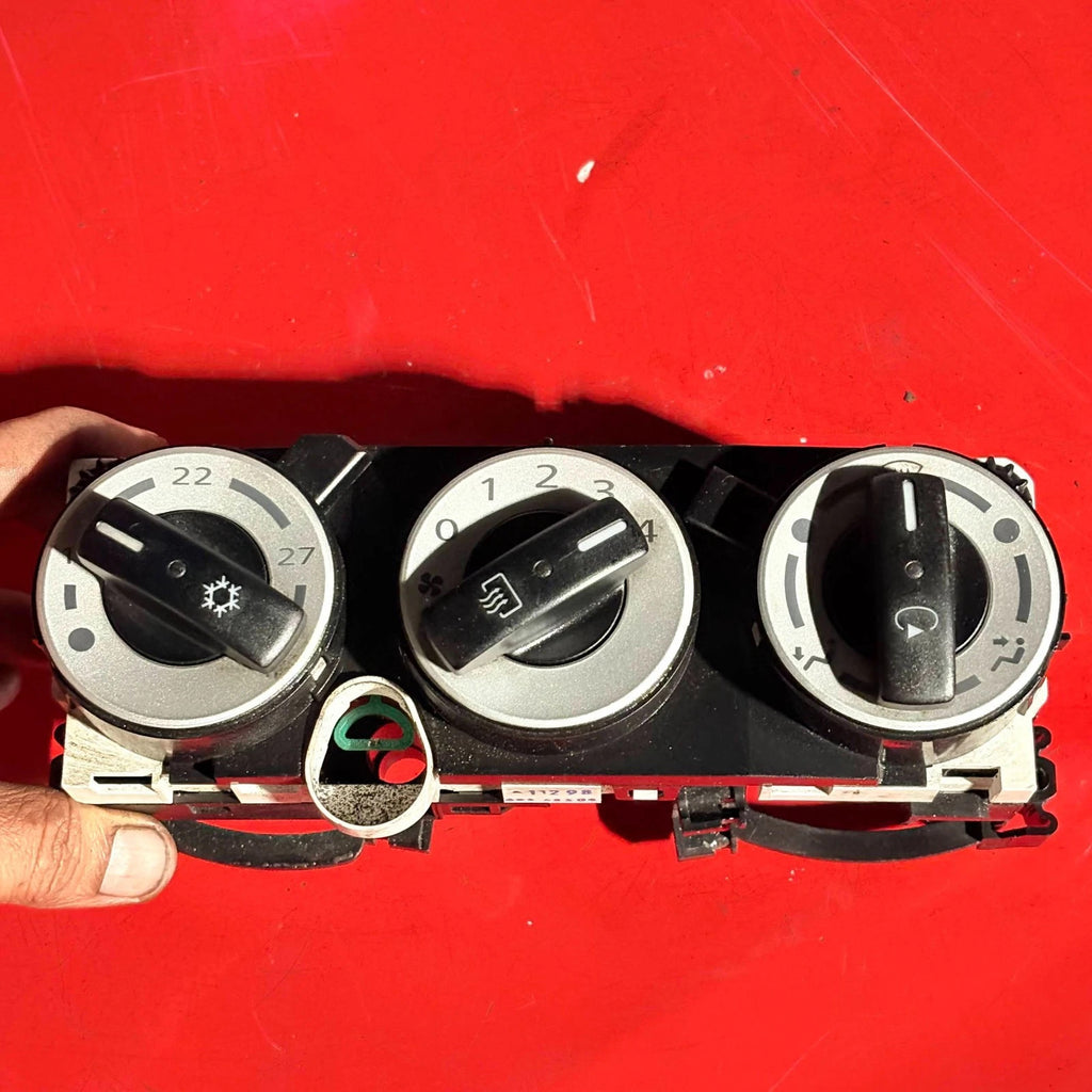 Mitsubishi Colt 2004-2013 Heater AC Climate Control Unit Panel 69657305