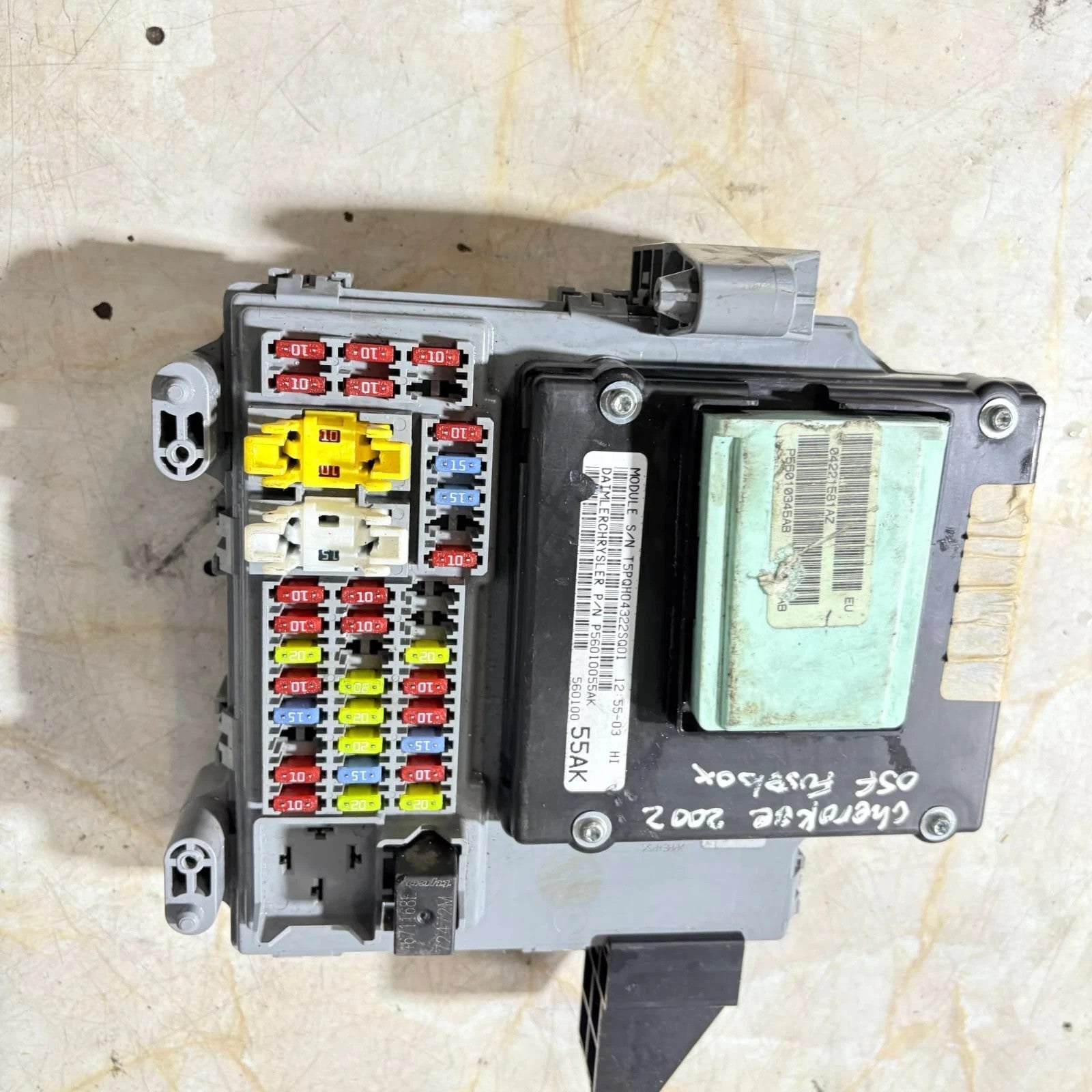 Jeep Cherokee KJ 2001-2007 Body Control Module ECU Driver Front Right