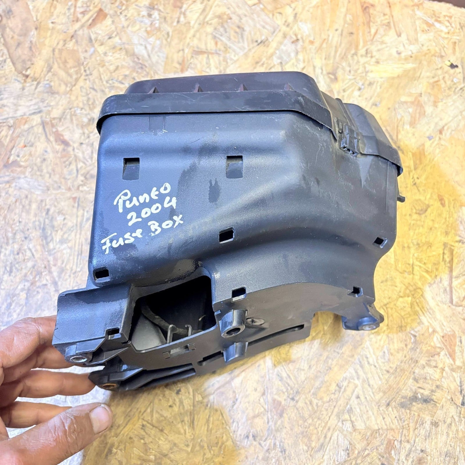 Fiat Punto Mk2 (188) 1999-2005 Fuse Box Control Unit 823501100