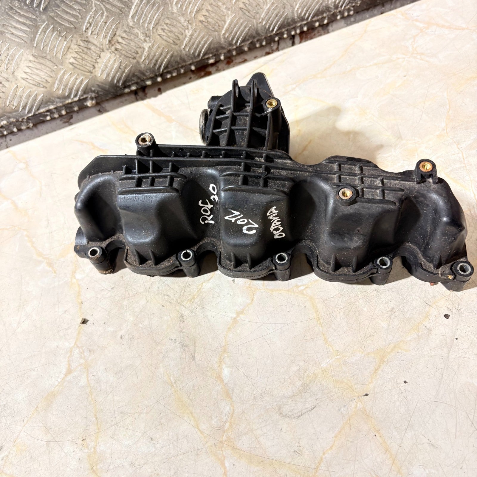 INLET MANIFOLD SKODA OCTAVIA MK2 2012