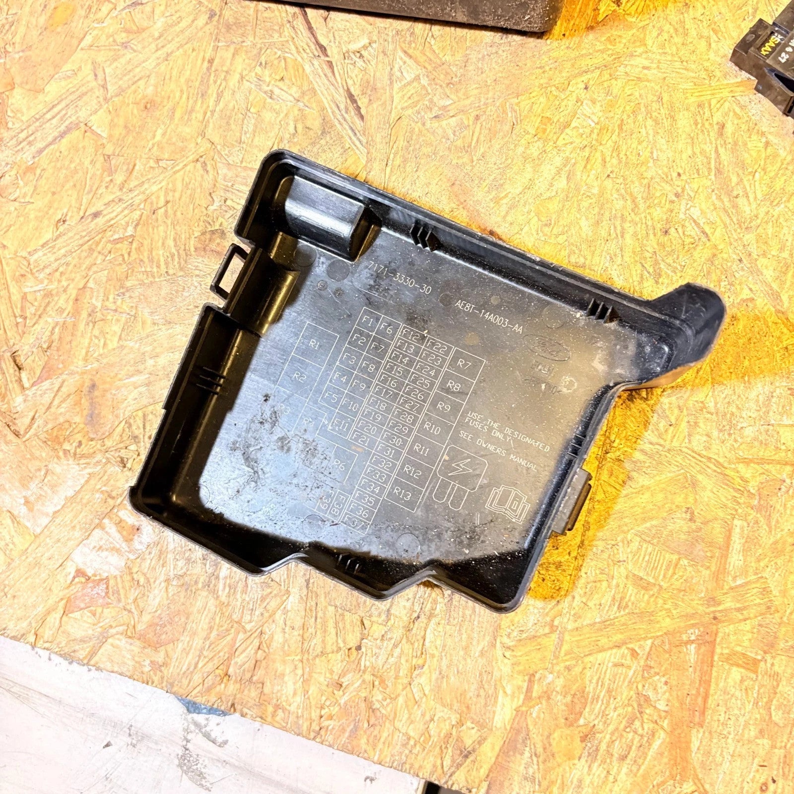 Ford B-Max Under Bonnet Fuse Relay Box Cover Lid AE8T-14A003-AA 2012-2017