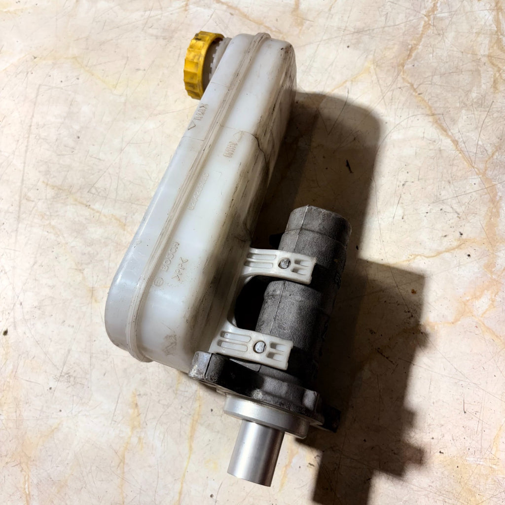 Peugeot Boxer 2.2 HDi Brake Master Cylinder Reservoir Bosch 4601T6 2006-2014