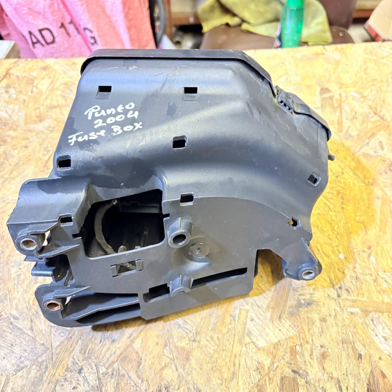 Fiat Punto 1999-2005 Fuse Box Control Unit 823501100