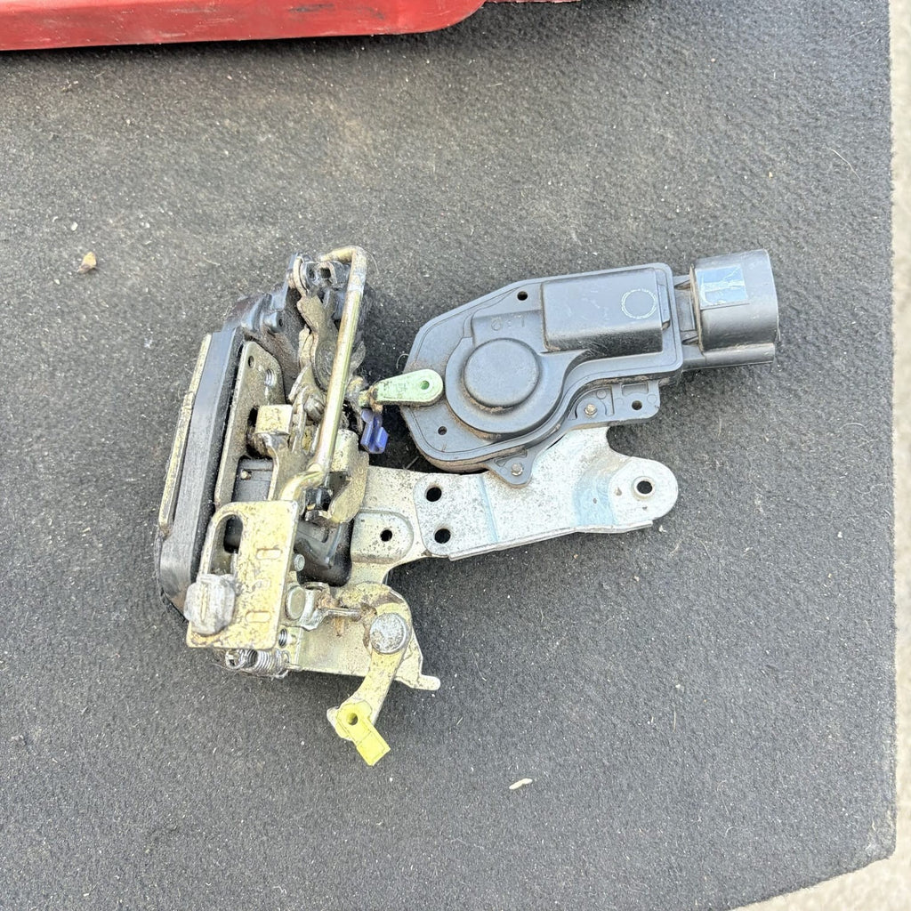 PASSENGER FRONT DOOR LOCK/5.PUERTAS/6.PINES 595032 FOR TOYOTA RAV 4 A2 2.0 TU