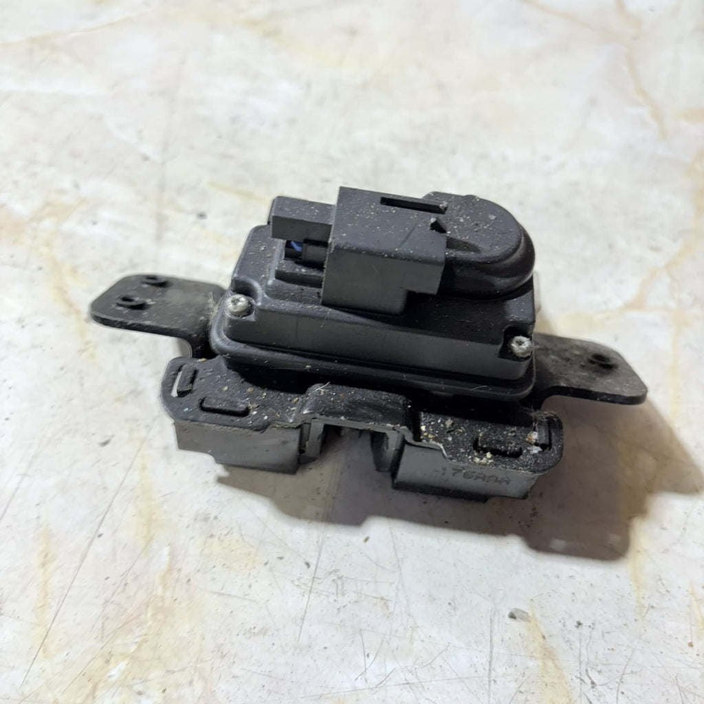 2006 JEEP GRAND CHEROKEE TAILGATE BOOT LOCK 122AAA A660