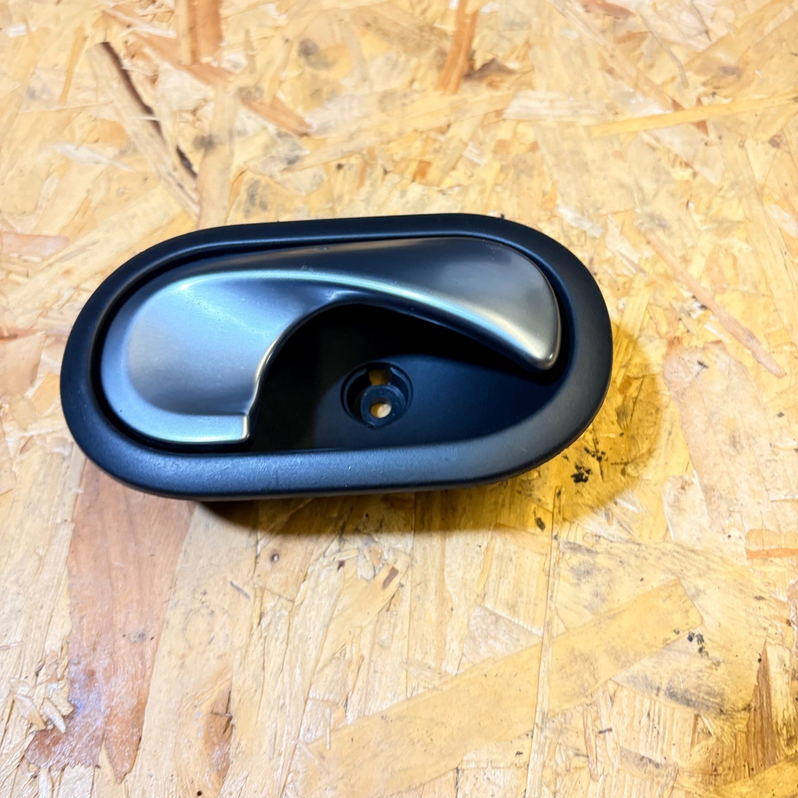 Renault Megane II Scenic II 2003-2008 RH Rear Door Handle 8200028486 5005500006