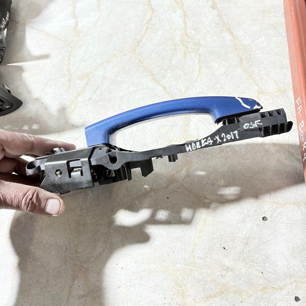 VAUXHALL MOKKA X DOOR HANDLE EXTERIOR FRONT RIGHT SIDE 2017