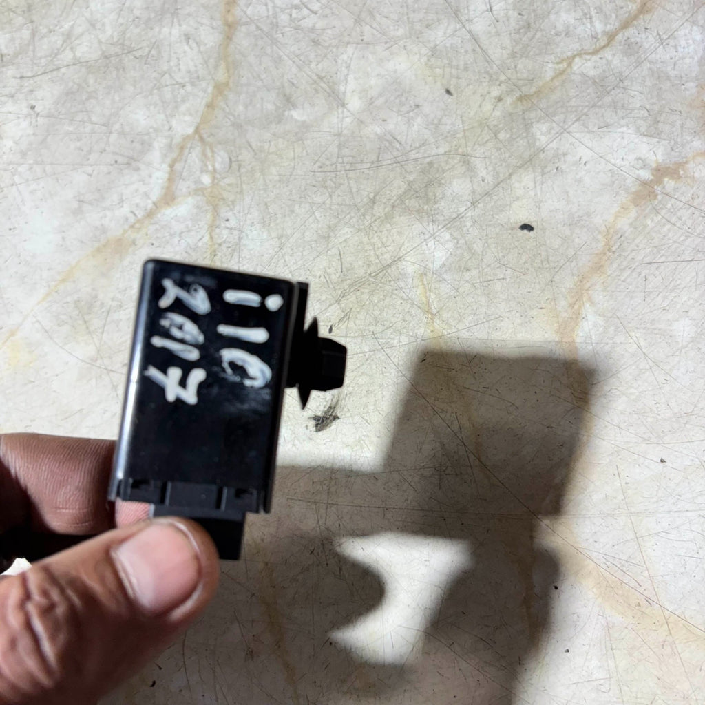 HYUNDAI i10 SE MK2 2013-2019 STOP SIGNAL MODULE RELAY 95240-3T200