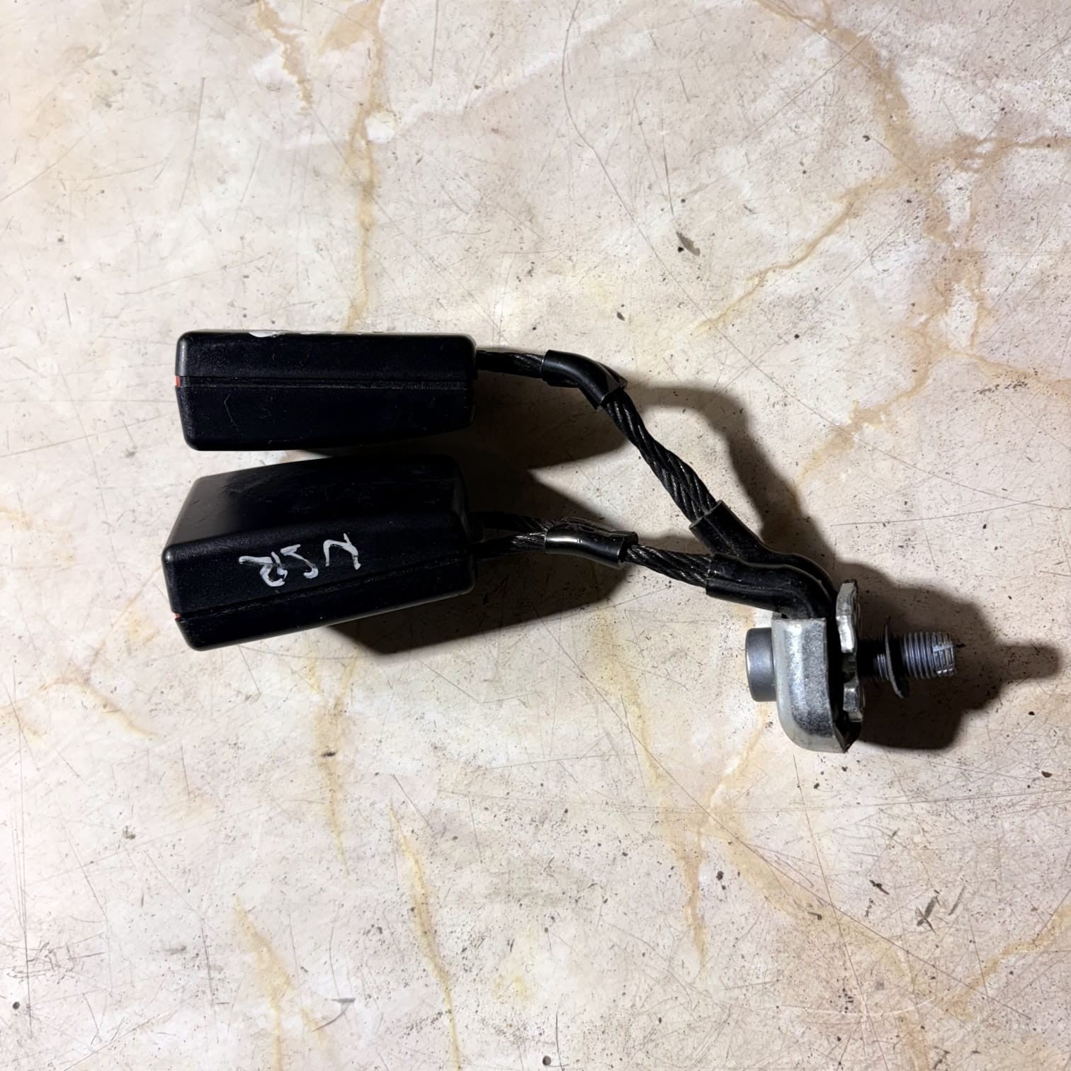 VW POLO MK5 2009-2017 REAR PASSENGER SEAT BELT BUCKLE STALK 6R0857739A !DOCTYPE