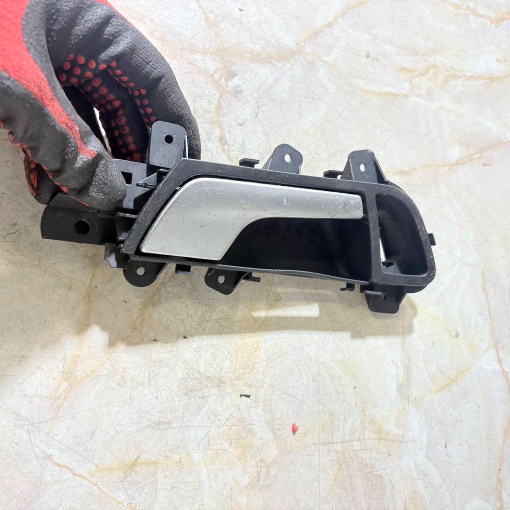 2009-2016 AUDI A4 B8 O/S/F DRIVERS SIDE FRONT INTERIOR HANDLE 8K0 837 020