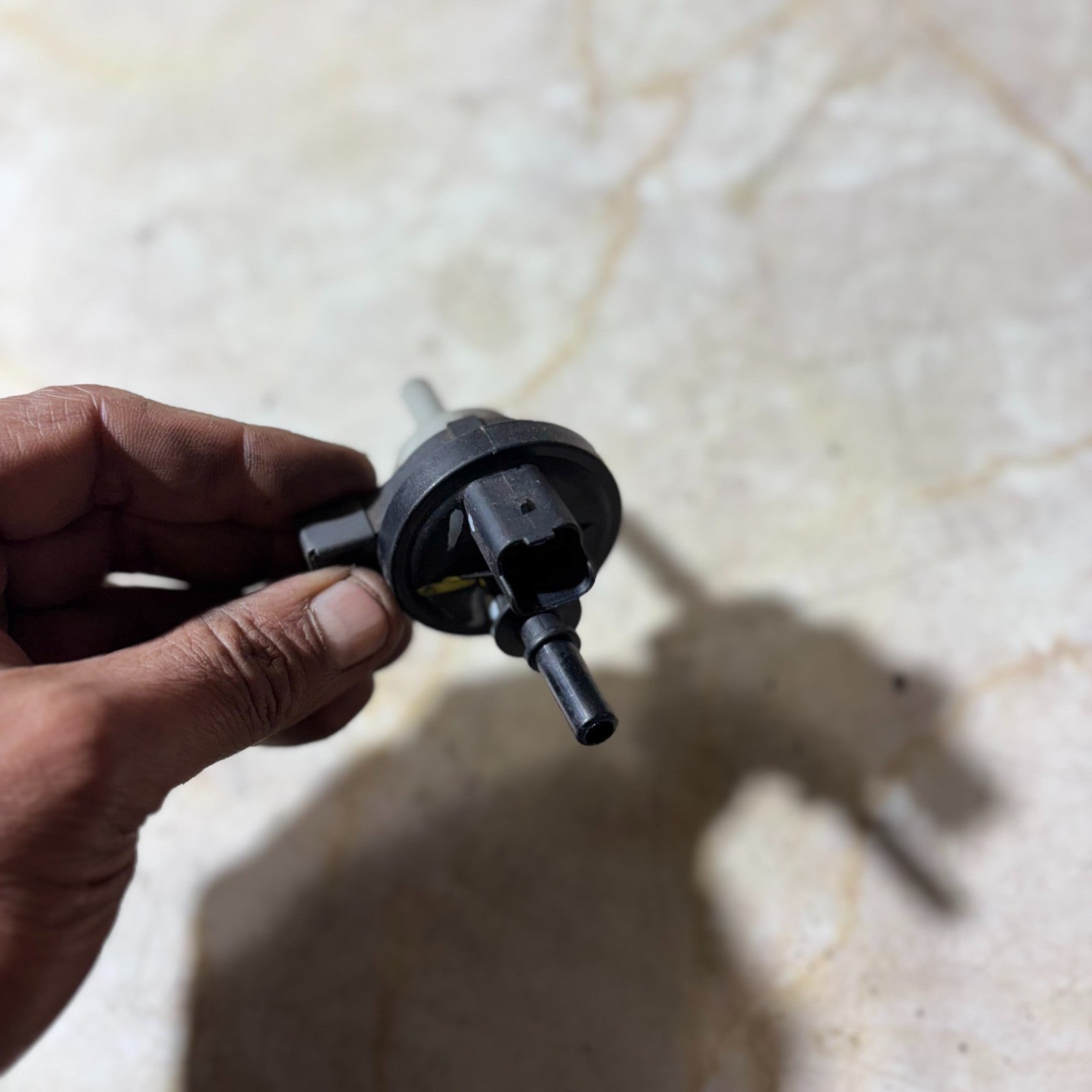Renault Captur 2016-2020 Hatchback Air Pressure Valve