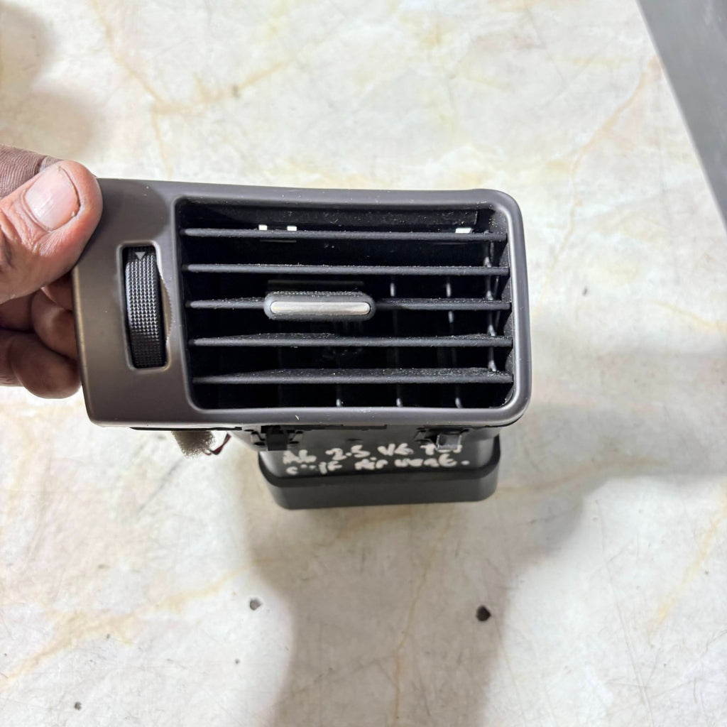 Audi A6 [99-05] Driver Right Front Heater/AC Grille Air Vent