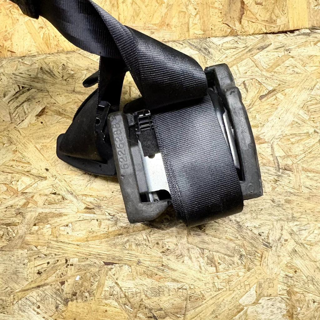 31292072 VOLVO V40 2012-2019 NSR Rear Left Passenger Seat Belt 5 Door