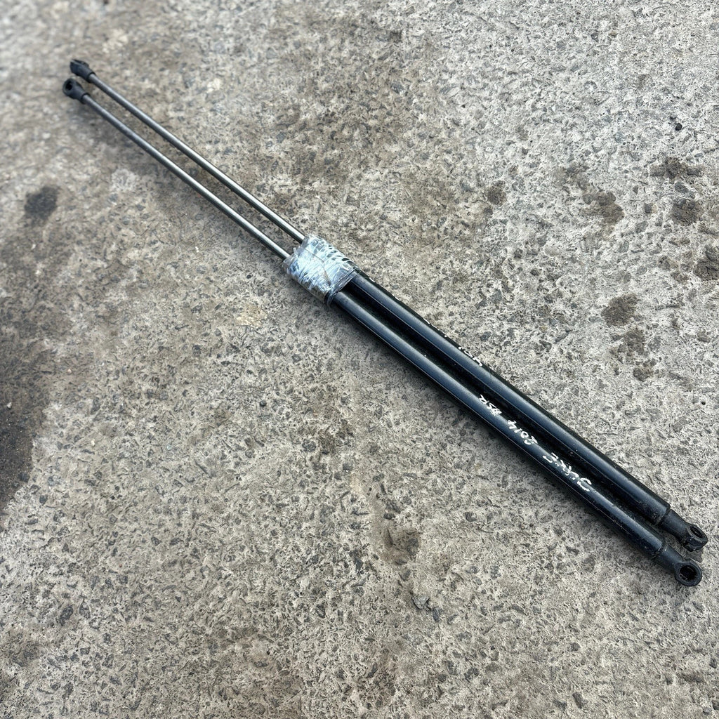 NISSAN JUKE F15 TAILGATE BOOT STRUTS 90451BV90A 90450BV90A 2014-2018 C4745