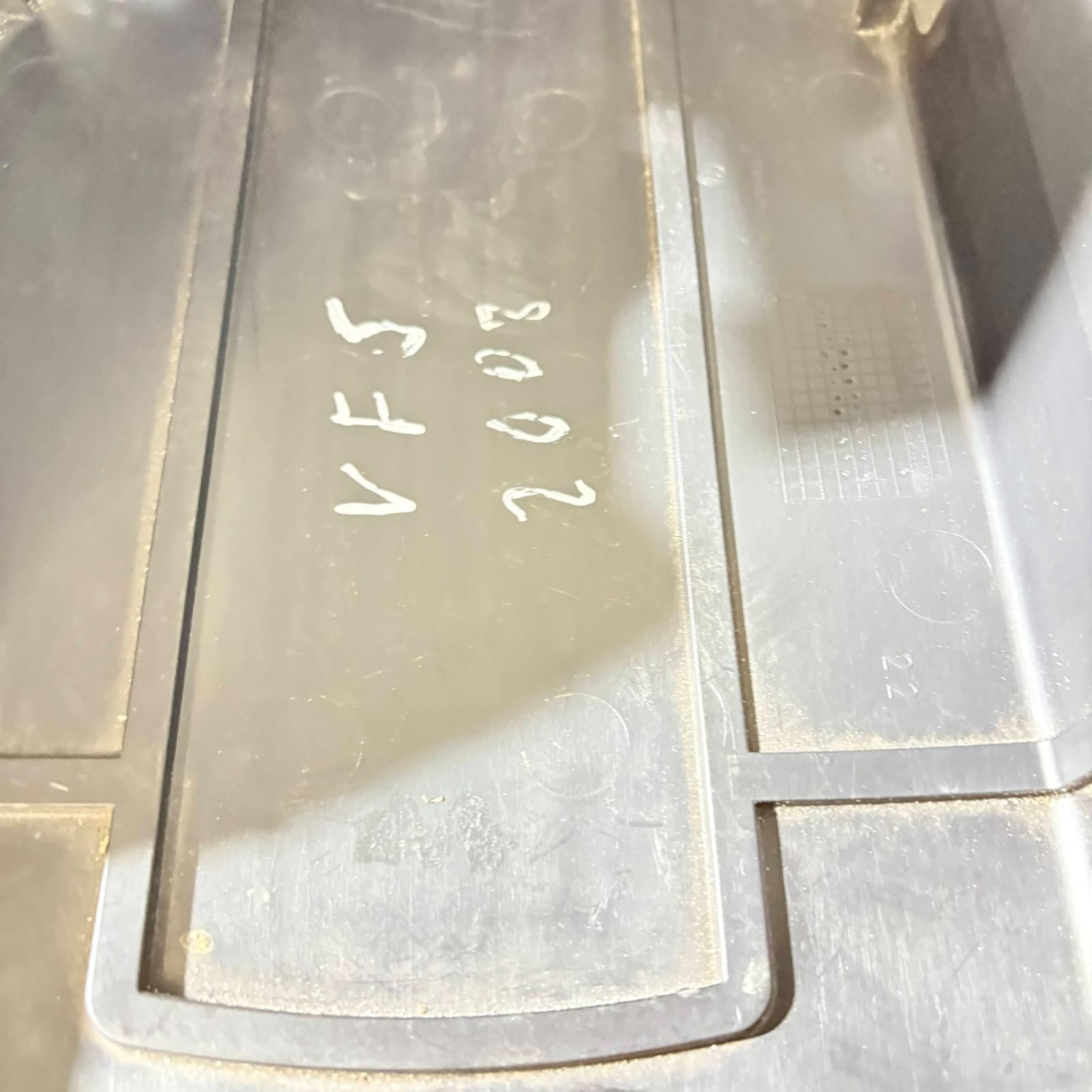 VW Golf MK5 Passat B6 Caddy Jetta Audi A3 Battery Cover Lid 1K0915443C