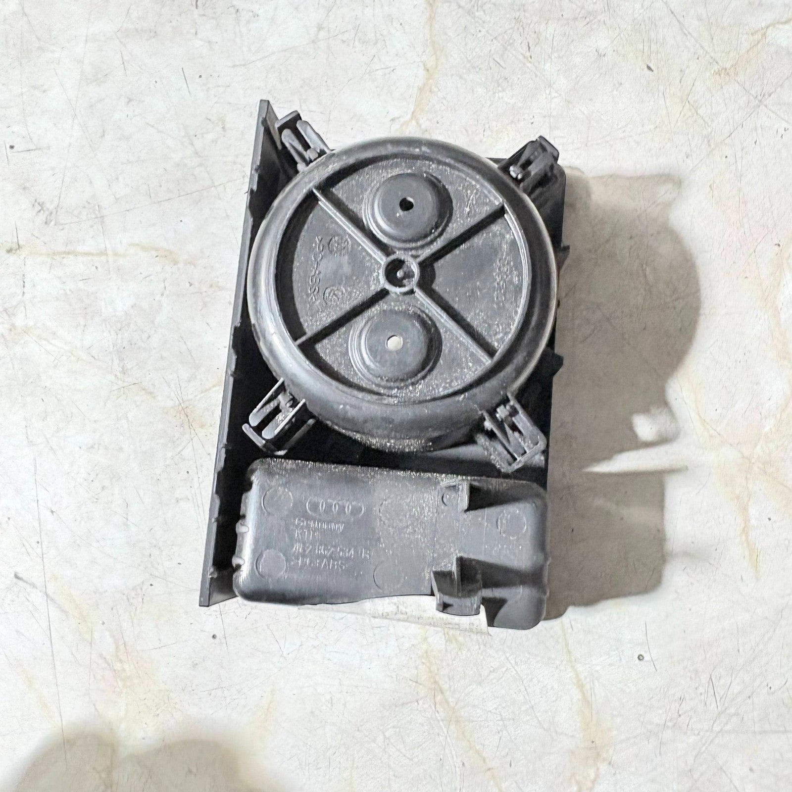 Audi A6 2005?2011 Centre Console Cup Holder