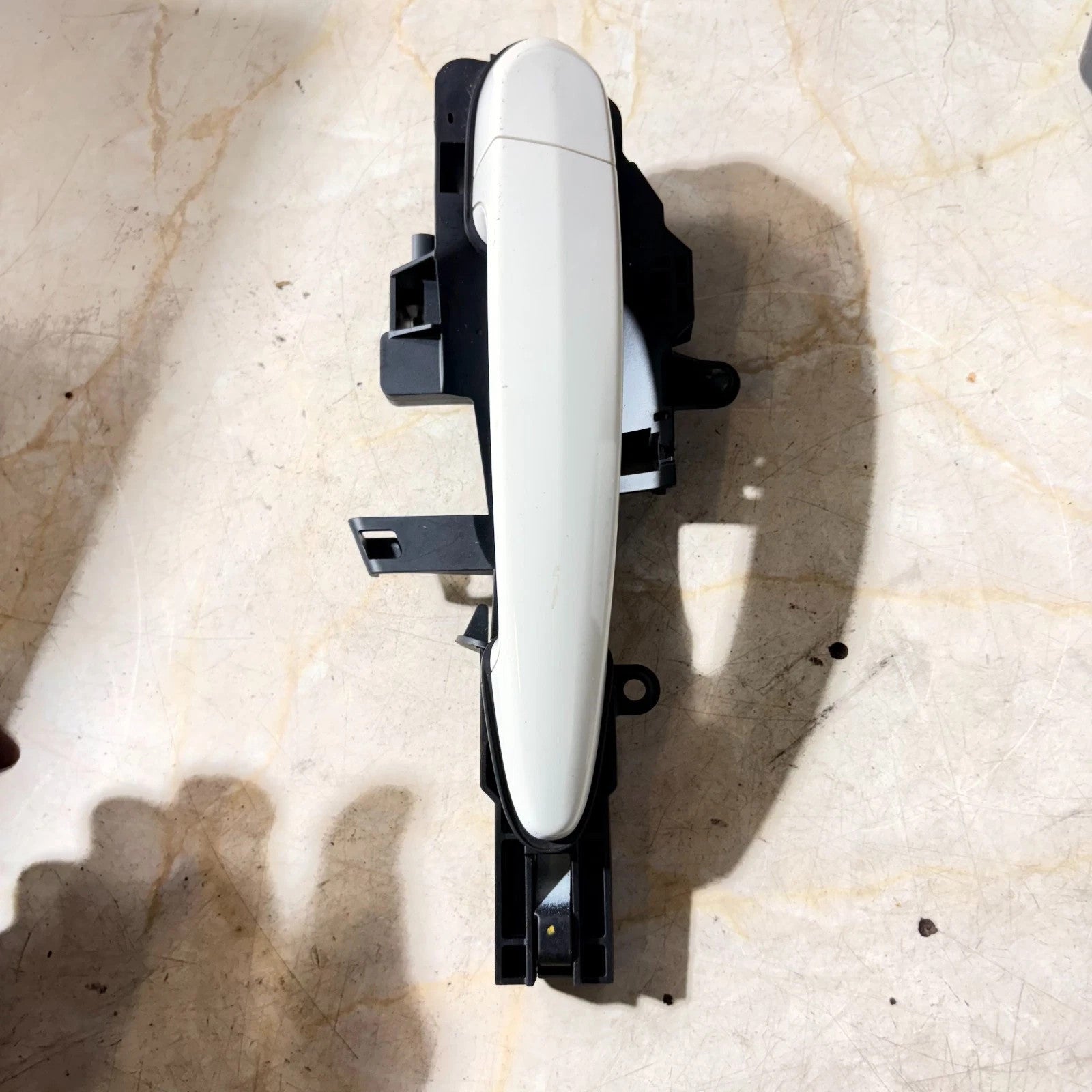 BMW 1 116D F20 MK2 5DRS HATCH FRONT LEFT SIDE DOOR HANDL 11-19