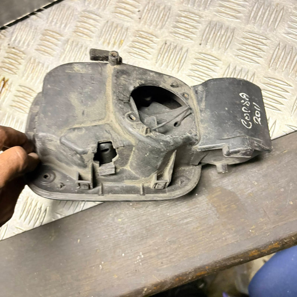 SPORTELLINO TAPPO CARBURANTE DACIA SANDERO 1.2 BENZINA 8200389403 2011