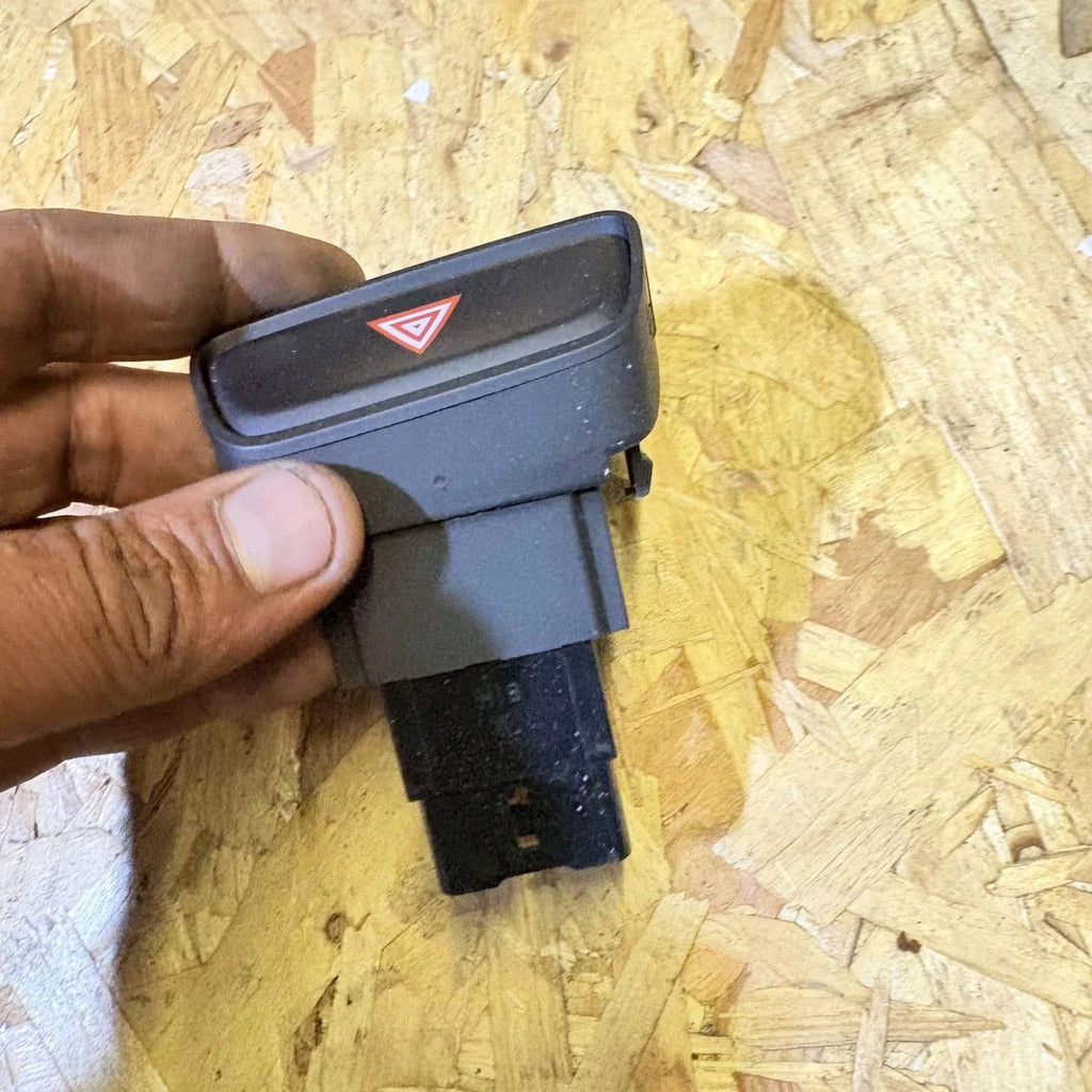 KIA PICANTO MK2 HAZARD WARNING SWITCH BUTTON CONTROL 2012