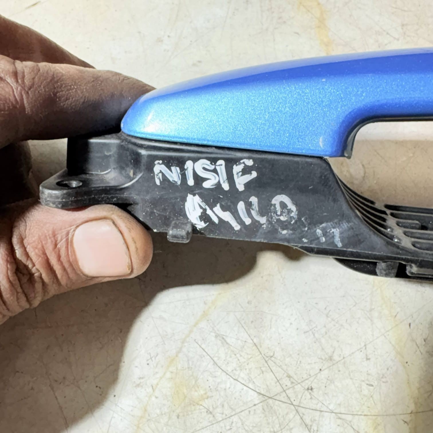 Ople Agila Passenger Front DOOR HANDLE + CARRIER-EXTERIOR 396192767312