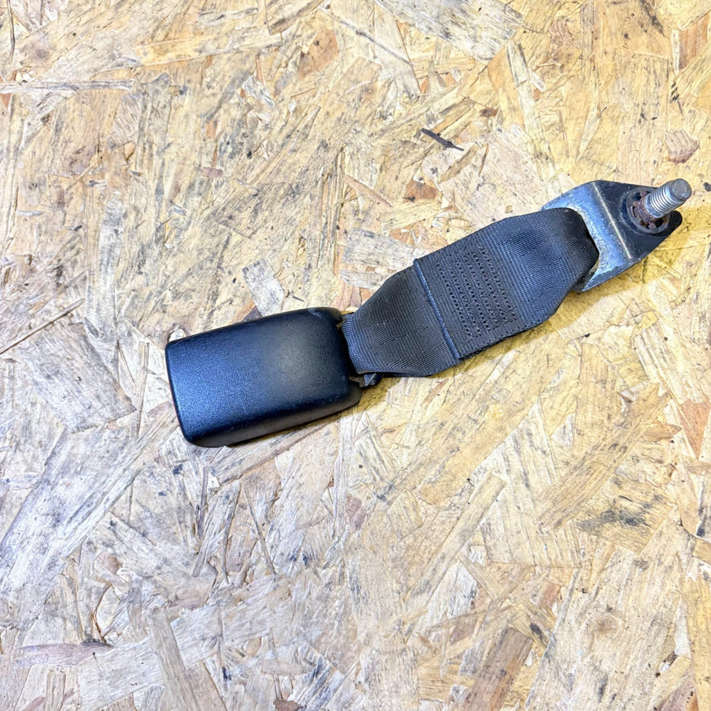 MITSUBISHI LANCER 2007-2016 REAR RIGHT DRIVER SIDE SEAT BELT BUCKLE E034501