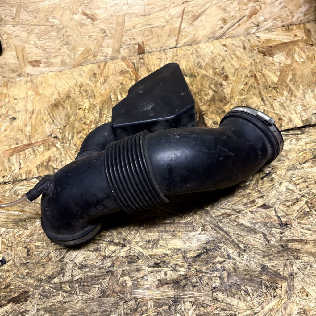 BMW X5 E53 4.4i 4.6is M62 Intake Boot Resonator 13717503375 7503375 7523726