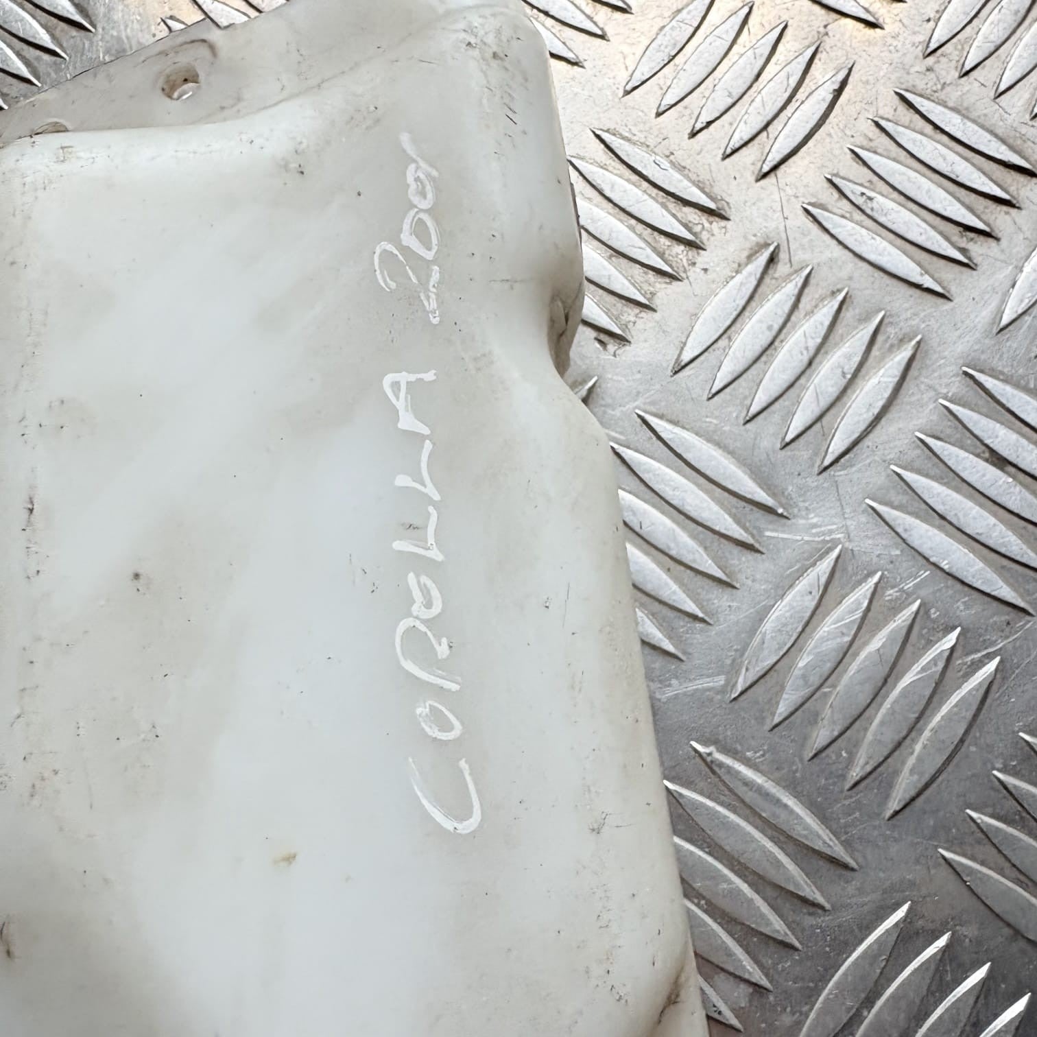 16480-22040 Coolant Reservoir Toyota Corolla (2001) 1.6 B 81KW 3P