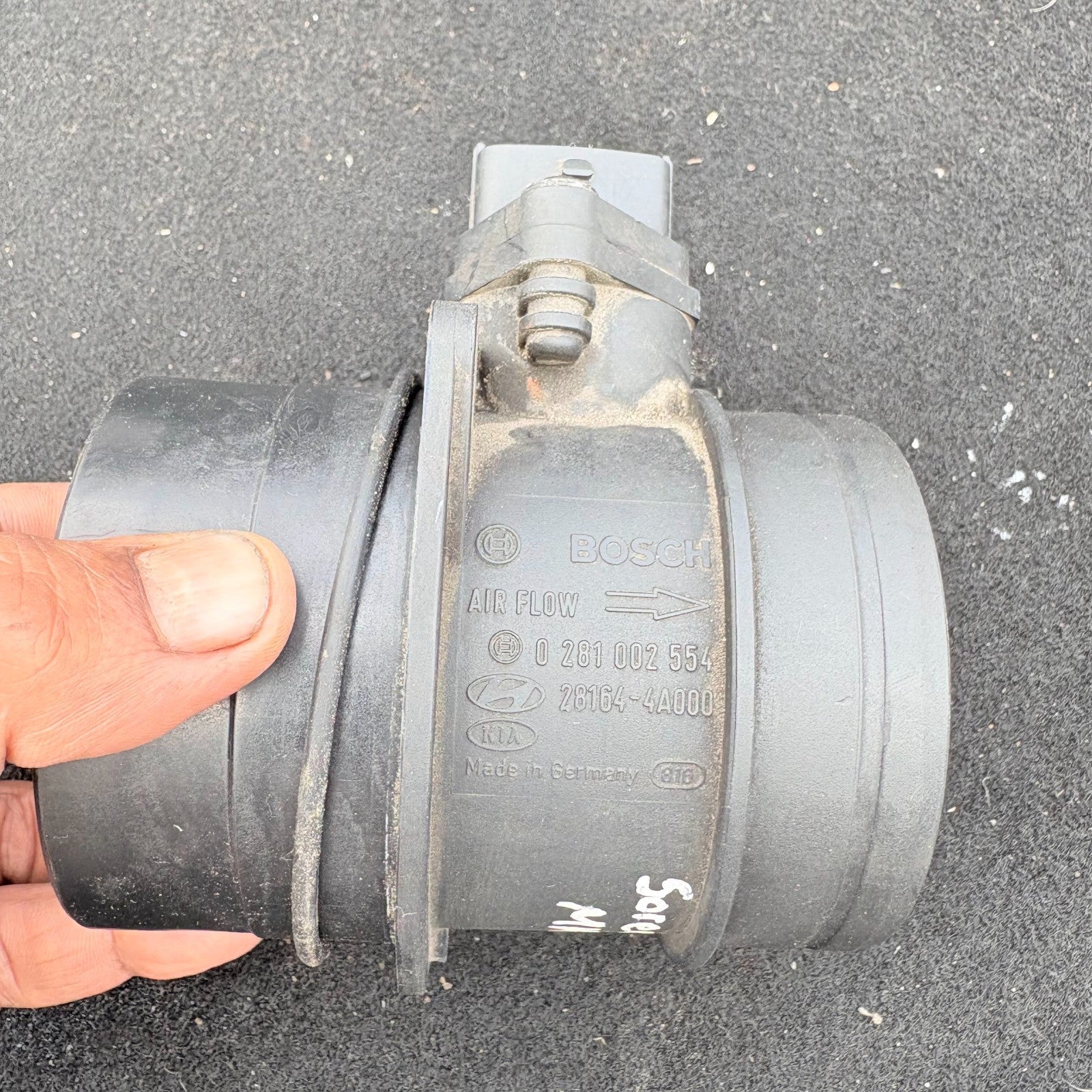 Kia Sorento Air flow mass meter 0 281 002 554