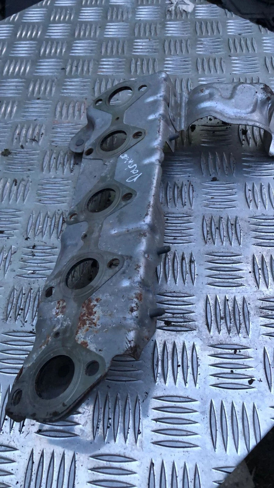 PEUGEOT 2008 MK1 1.6 DIESEL EXHAUST MANIFOLD GASKET HEAD SHIELD 2015 9672188780