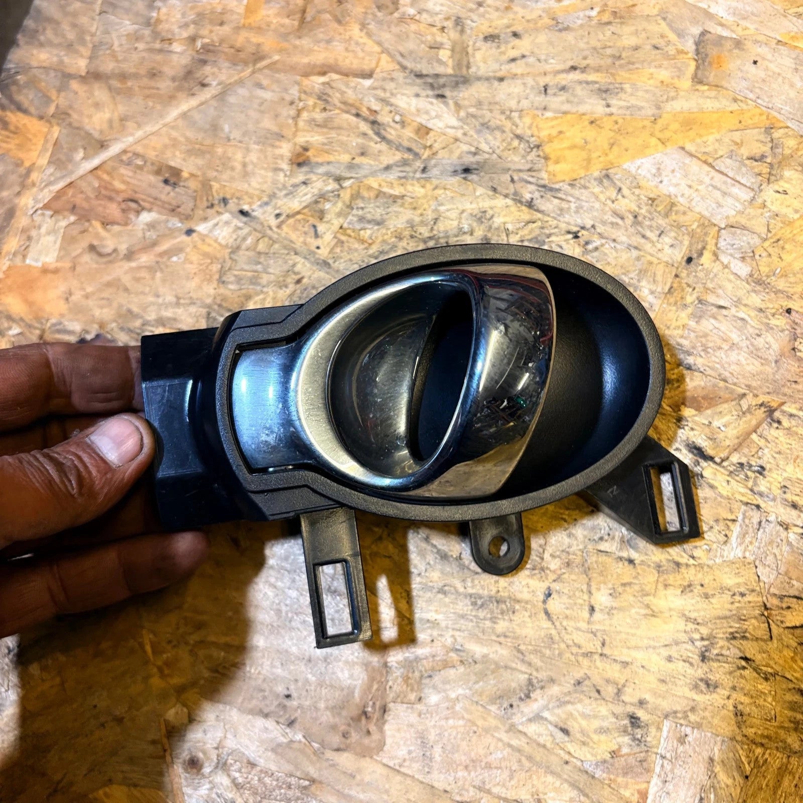 Nissan Juke Mk1 2010-2017 Left Passenger Front Interior Door Handle