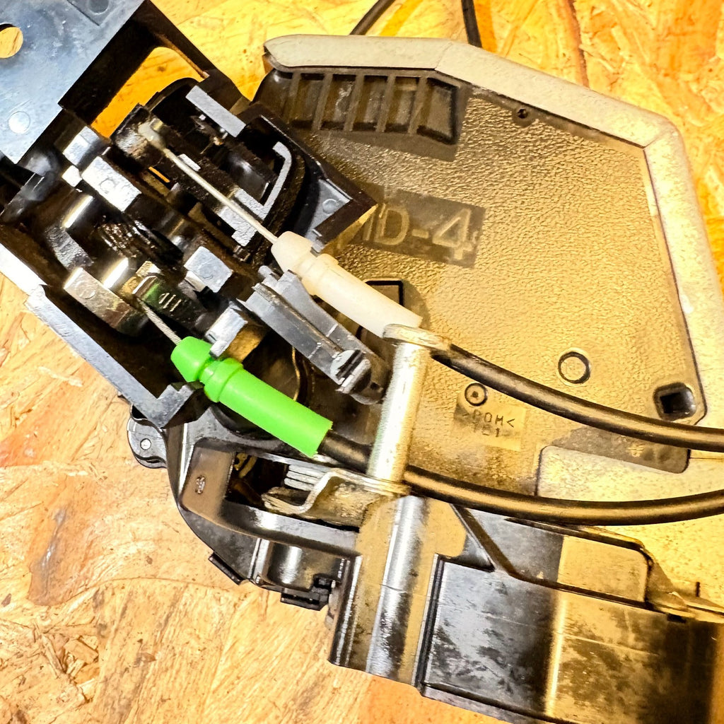TOYOTA PRIUS MK2 05-09 REAR LEFT PASSENGERS DOOR LOCK MECHANISM 69274-47020