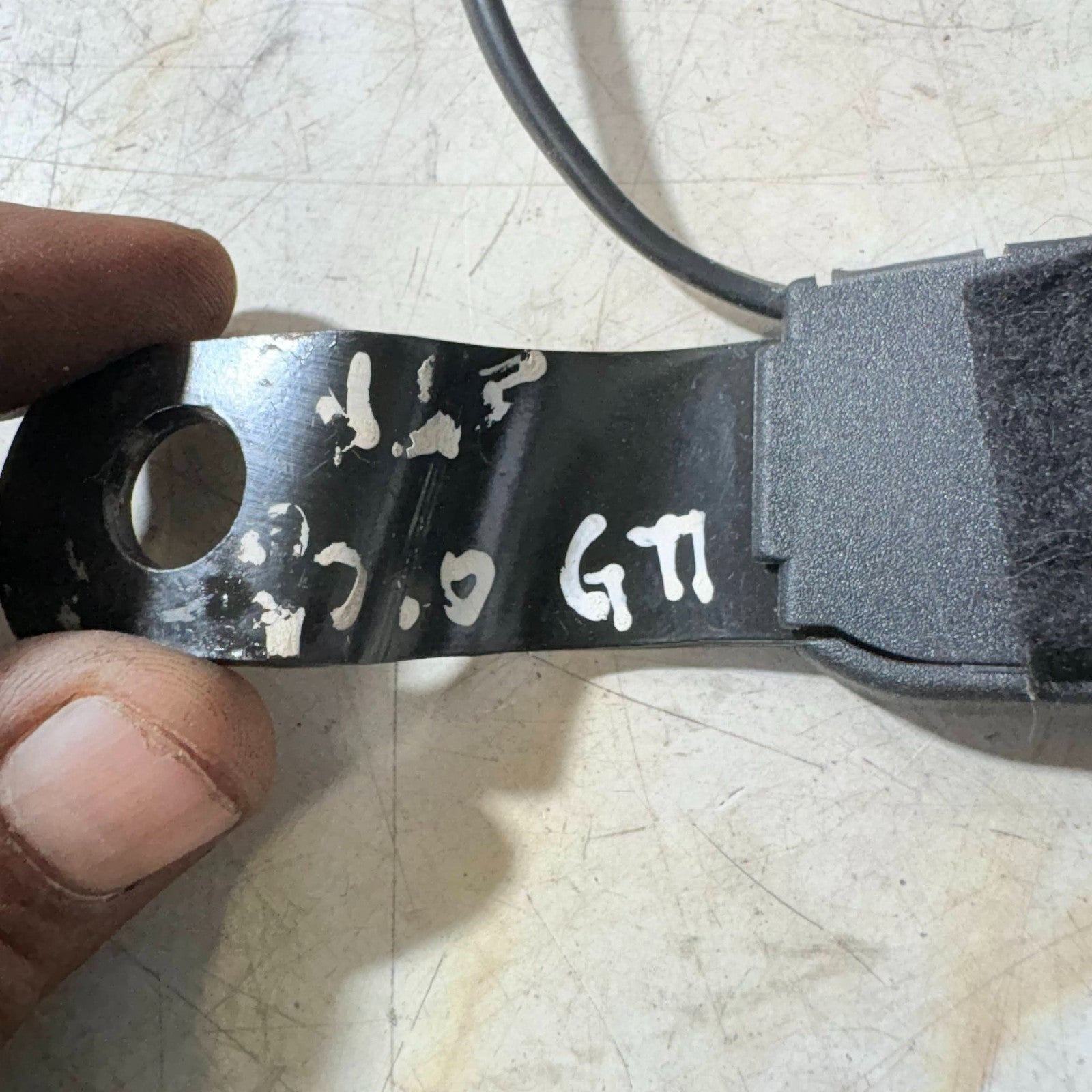 VW Polo GTi Passengers Side Front Seat Belt Catch 6R0857755D