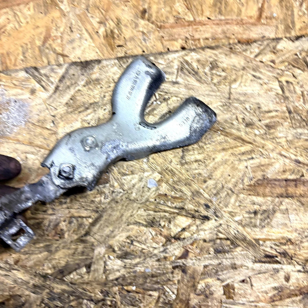 MERCEDES E CLASS W212 COOLER SUPPORT BRACKET A6510900727
