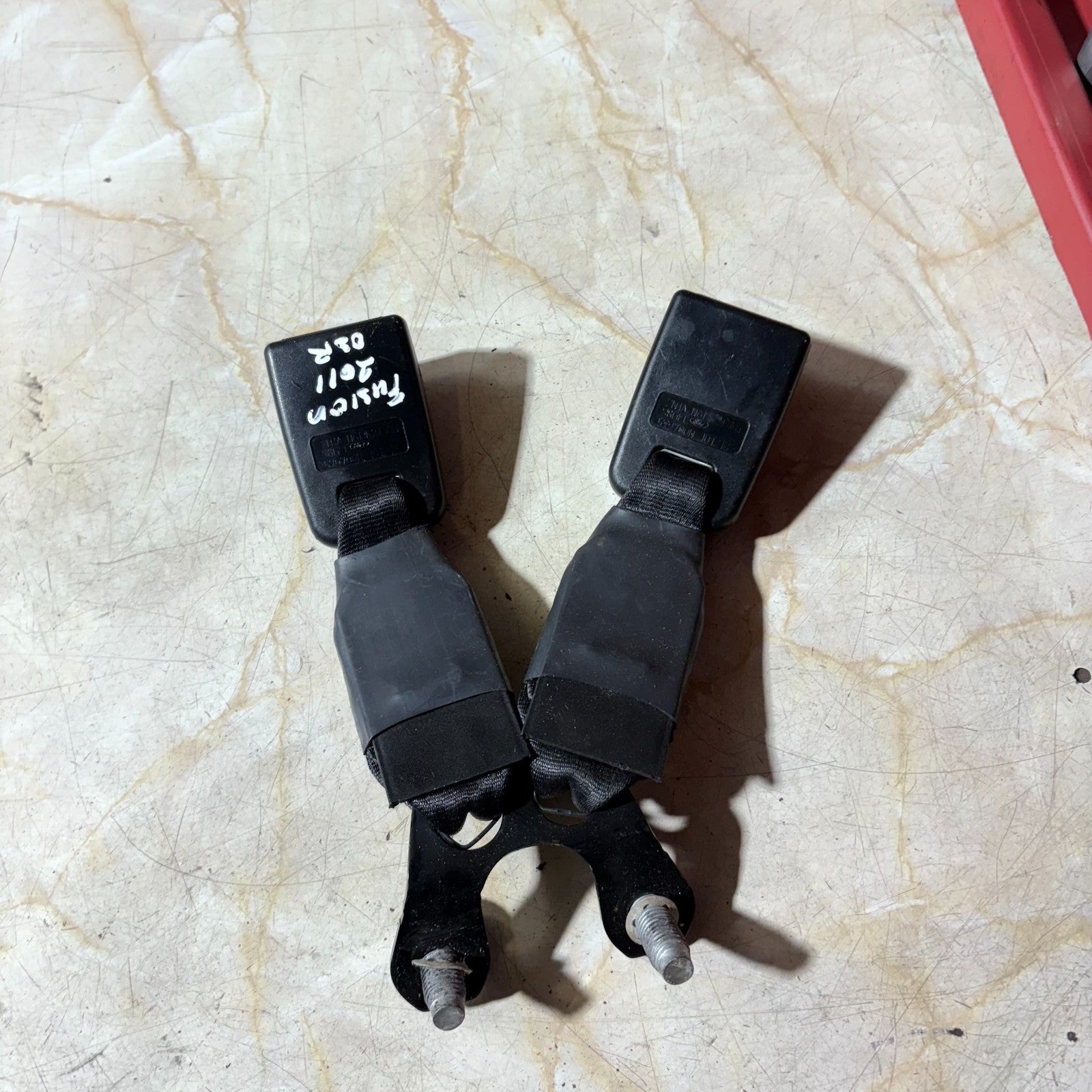 Ford Fusion 2006-2012 OSR Rear Right Double Seat Belt Buckle Pair