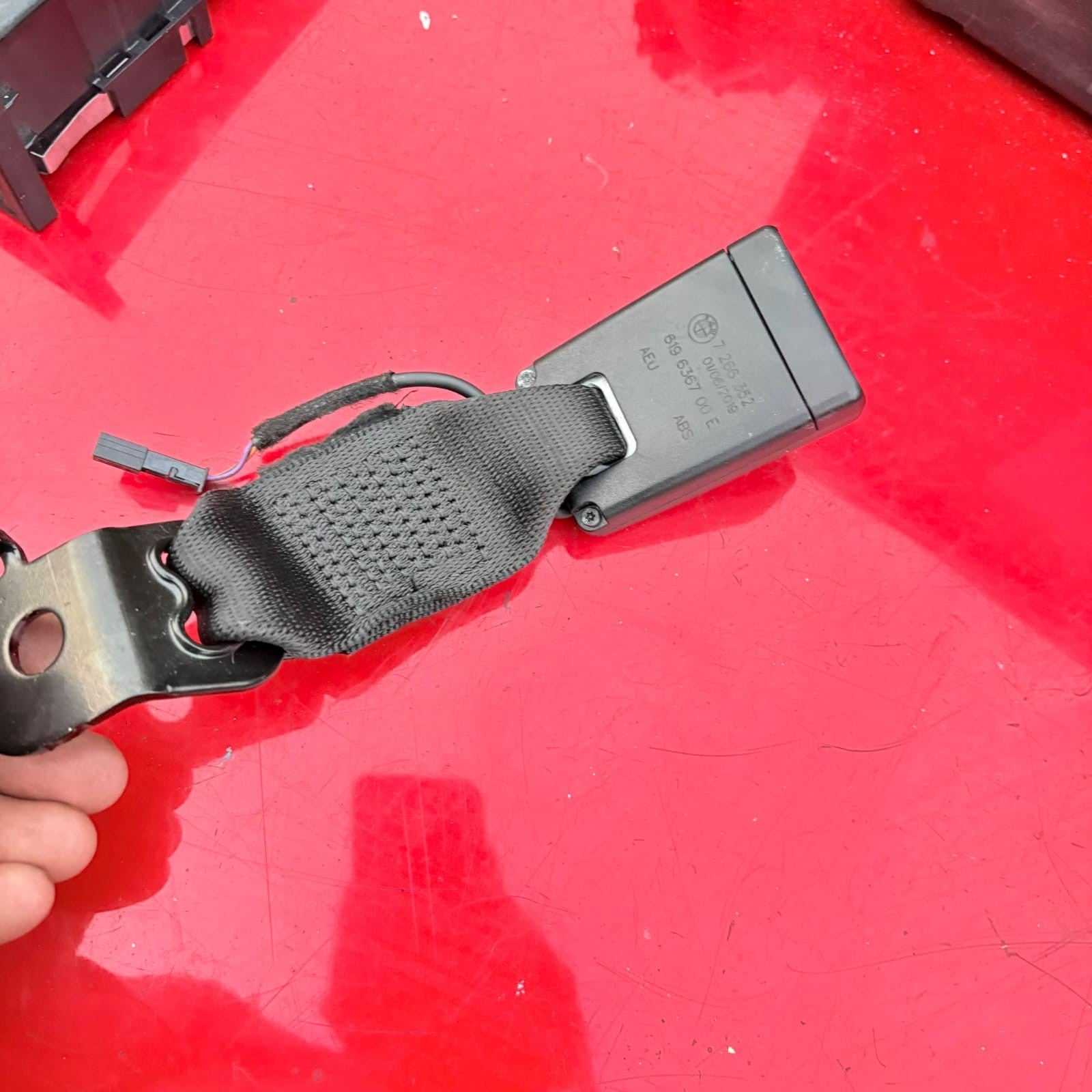 BMW 1 2 3 & 4 Series 2019 Rear Left Seat Buckle 7266352 619636700E