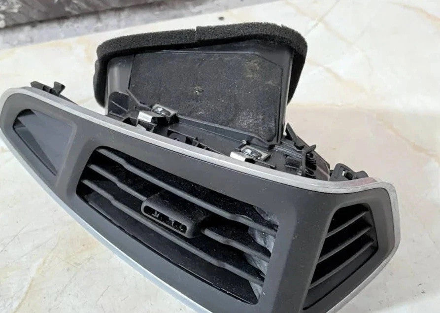 Ford Focus Mk3 2011-2014 RHD Passenger Left Dashboard Air Vent BM51-A018B09-DH
