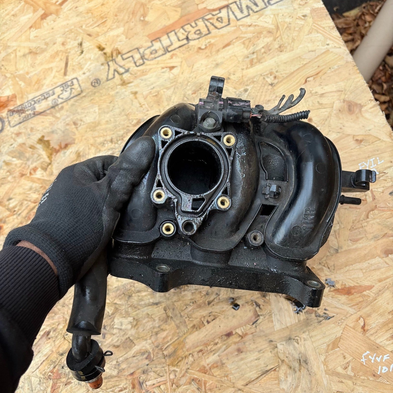 Toyota Yaris Mk2 XP90 1.0 VVT-i 1KR-FE Intake/Inlet Manifold 2006-2011