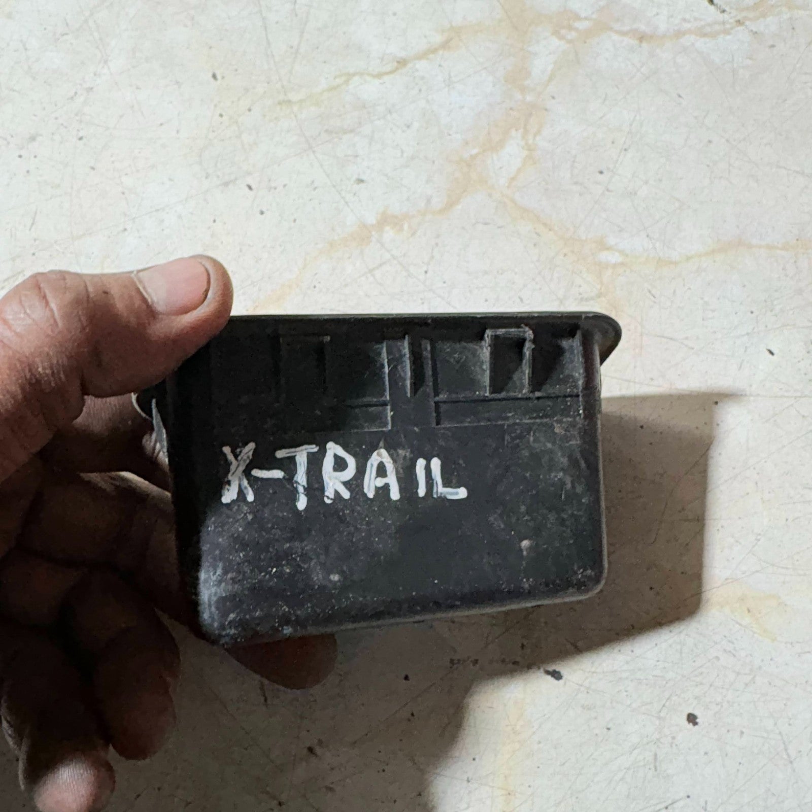 Nissan X-Trail T30 Door Closing Handle