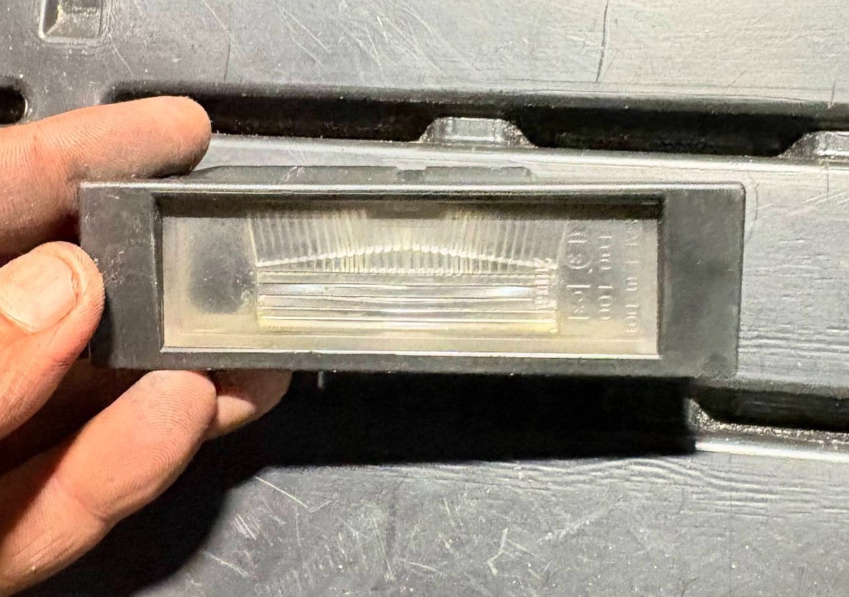 BMW 1 SERIES 116M 2007-2012 E81 Number Plate Light Right Rear Bumper 7165735